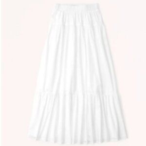 Abercrombie & Fitch Poplin Tiered Maxi Skirt in White - Small/Perfect Condition!